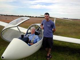 Waikerie Gliding Club - New Castle Holiday 0