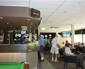 Queanbeyan Golf Club - New Castle Holiday 1