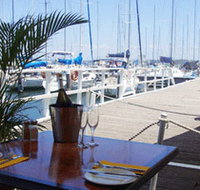 Lake Macquarie Yacht Club - New Castle Holiday