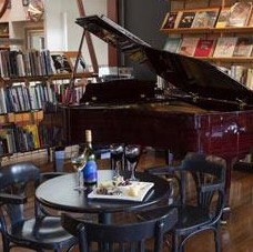 Berkelouw - New Castle Holiday 0