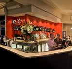 Blues Point Hotel - New Castle Holiday