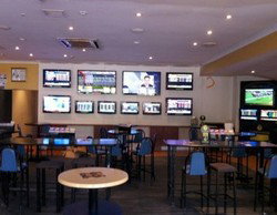 Tacking Point Tavern - New Castle Holiday 0