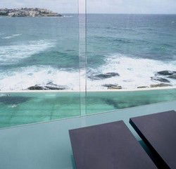 Icebergs Dining Room And Bar - New Castle Holiday 1
