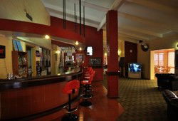 Newman Hotel Motel - New Castle Holiday 1
