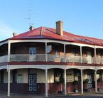 Brookton Club Hotel - New Castle Holiday