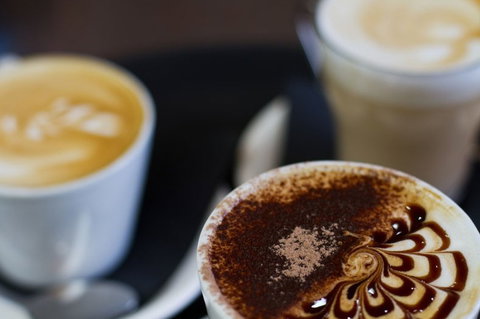 Cafe D'Bar Restaurant & Gallery - New Castle Holiday 3