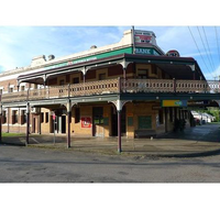 Bank Hotel Dungog - New Castle Holiday