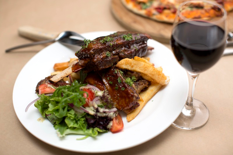 Lionleigh Tavern - New Castle Holiday 1