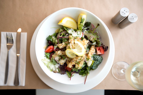 Lionleigh Tavern - New Castle Holiday 2