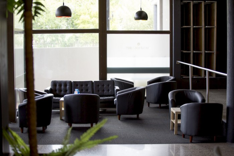 Lionleigh Tavern - New Castle Holiday 4