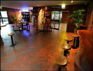 Litchfield Pub - New Castle Holiday 1