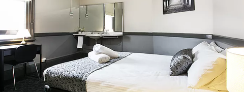 Shenanigans At The Imperial - New Castle Holiday 2