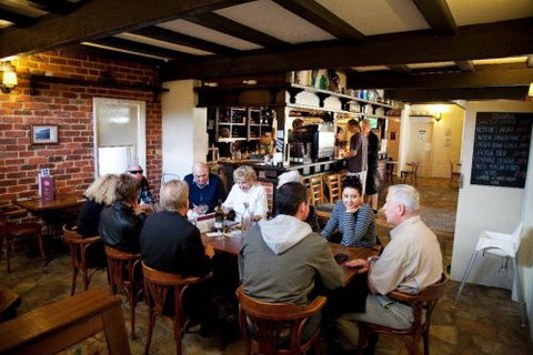 Last Drop Tavern Warnbro - New Castle Holiday 1