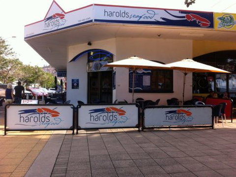 Harolds Seafood On The Strand - New Castle Holiday 3