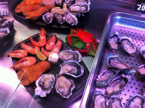 Harolds Seafood On The Strand - New Castle Holiday 9