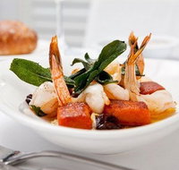 Sails on Lavender Bay - New Castle Holiday