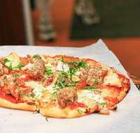 Bridgeview Hotel Bar  Dining - New Castle Holiday