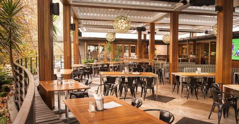 Commodore Hotel - New Castle Holiday 1