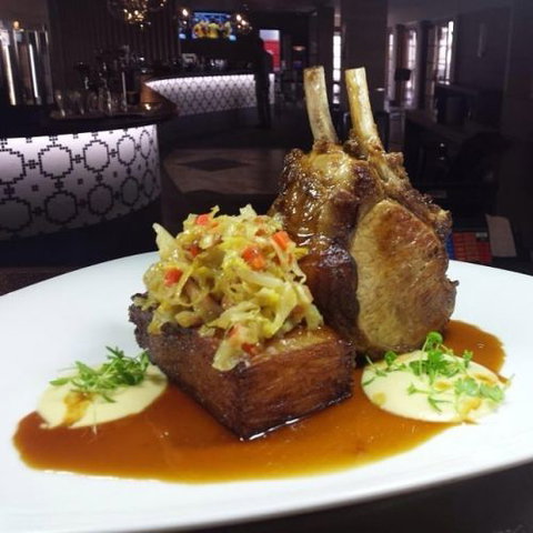 Commodore Hotel - New Castle Holiday 4