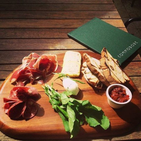 Commodore Hotel - New Castle Holiday 5