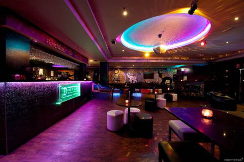 Digress Cocktail Bar - New Castle Holiday 0