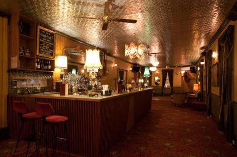 Back Bar Cocktail Lounge & Function Venue - New Castle Holiday 1