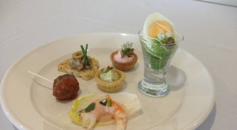 Pasfields Restaurant - New Castle Holiday 0