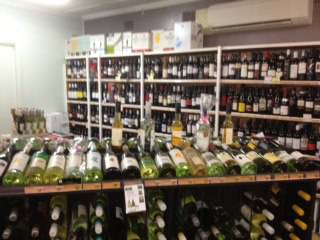 Islington Liquor - New Castle Holiday 0