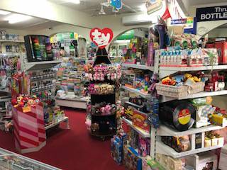 Hill Top Village Store - New Castle Holiday 4