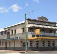 Young Australian Hotel - New Castle Holiday