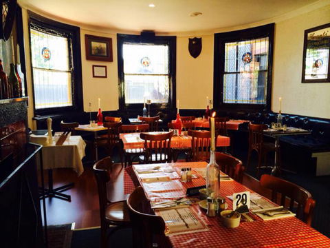 Queens Arms Hotel - New Castle Holiday 2