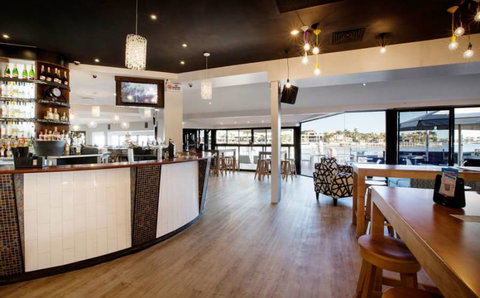 Wharf Tavern - New Castle Holiday 1