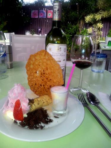 Garden Of Eating BYO Restaurant - New Castle Holiday 2