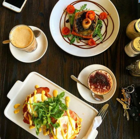 Paradiso Cafe - New Castle Holiday 3