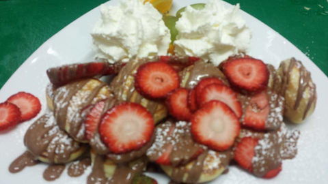 Cupz N’ Crepes - New Castle Holiday 3