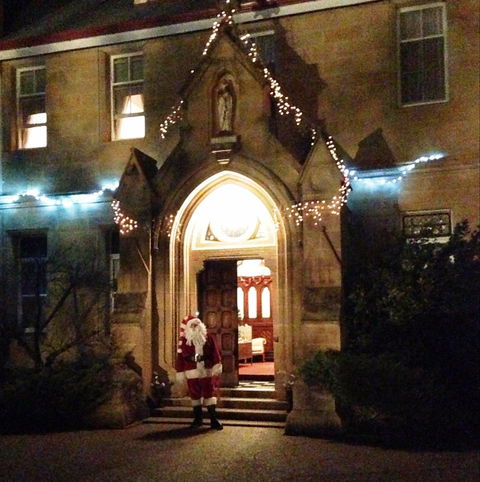 Abbey Of The Roses - Christmas In July - New Castle Holiday 0