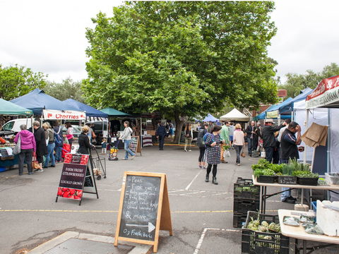 Alphington Farmers' Market - New Castle Holiday 0