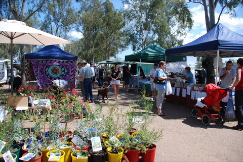 Fernvale Country Markets - New Castle Holiday 0