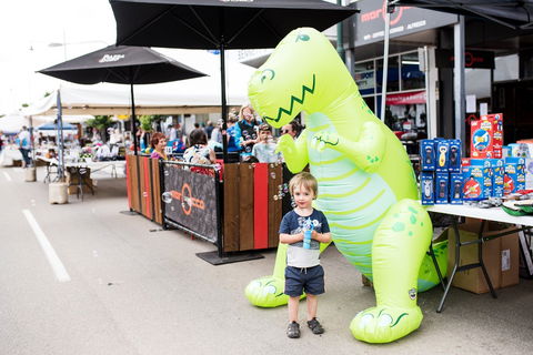 Kyabram Bush Market - New Castle Holiday 0