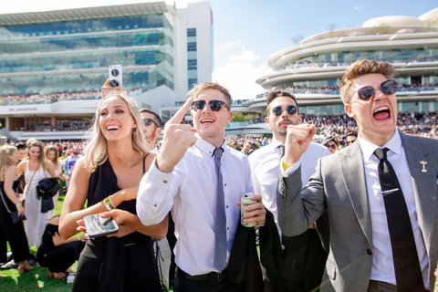 Melbourne Cup Carnival - New Castle Holiday 1