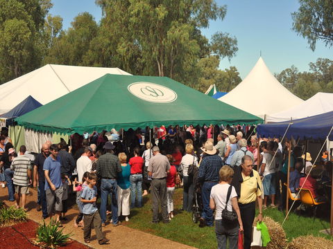 Nosh Narrabri - New Castle Holiday 1
