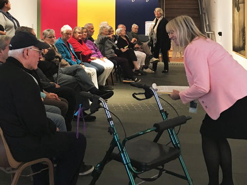 Accessible Art Tours In The Gallery - New Castle Holiday 0
