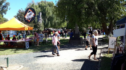 ArtOut Artisan Market - New Castle Holiday 1