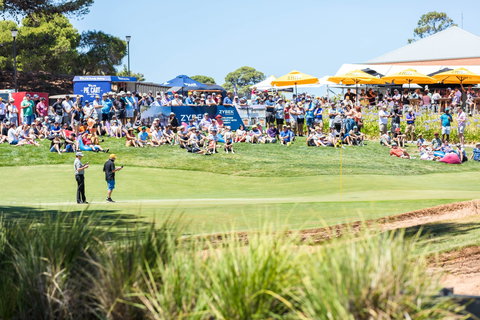 Blitz Golf Adelaide - New Castle Holiday 0