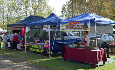 Corowa Rotary Federation Farmers And Variety Market - New Castle Holiday 2