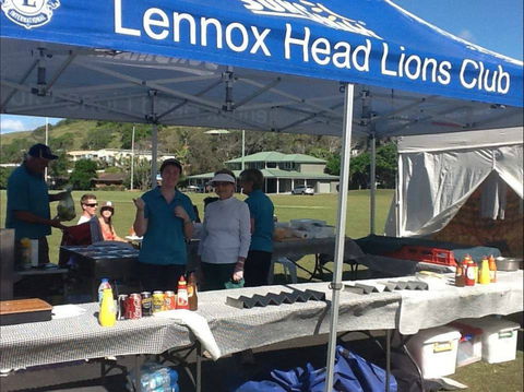 Lennox Community Markets - New Castle Holiday 0