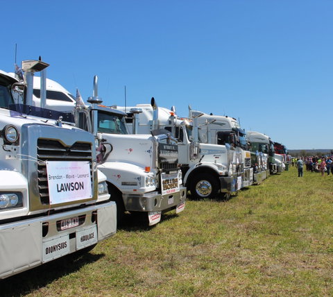 Lights On The Hill Memorial Convoy - New Castle Holiday 2