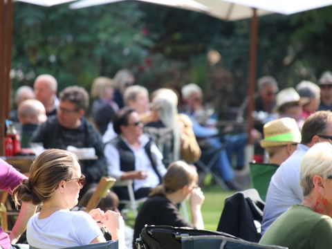 Music In The Gardens - Mitch King - New Castle Holiday 1