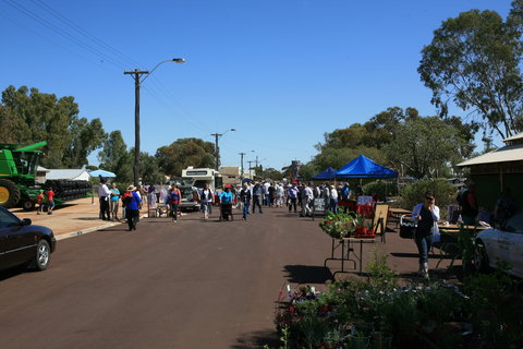 Nungarin Markets - New Castle Holiday 0