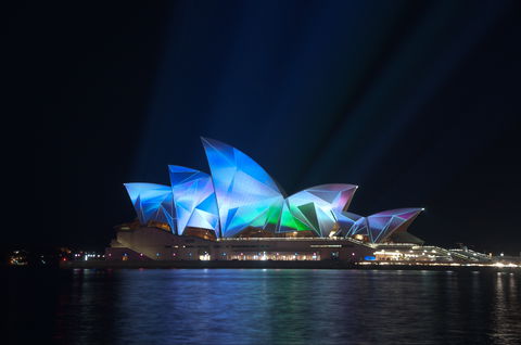 Vivid Sydney Harbour Dinner Cruises – Australian Cruise Group - New Castle Holiday 2